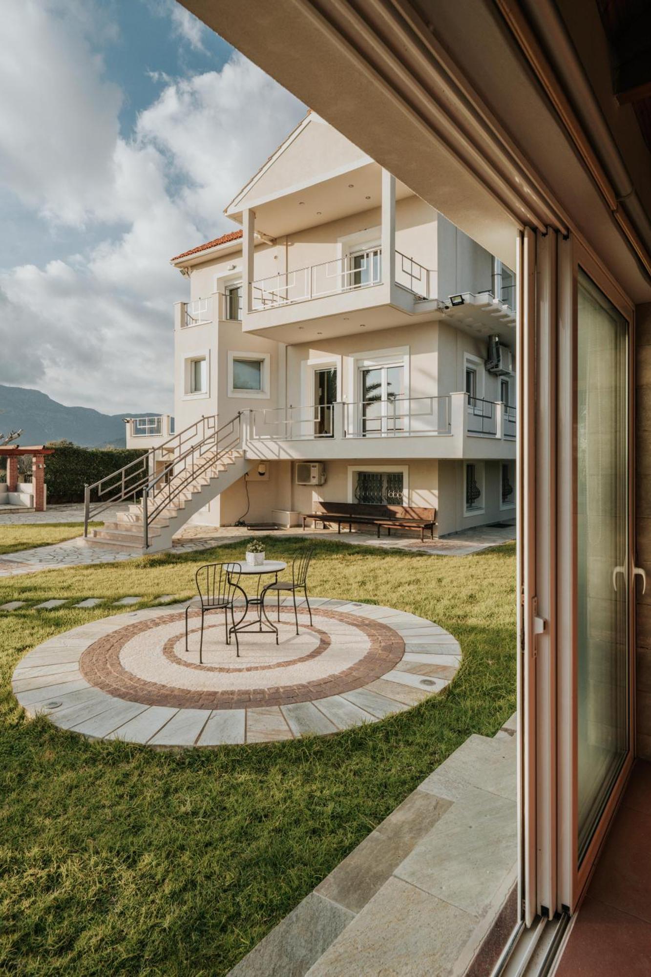 Ponte Suites Antirrio Экстерьер фото
